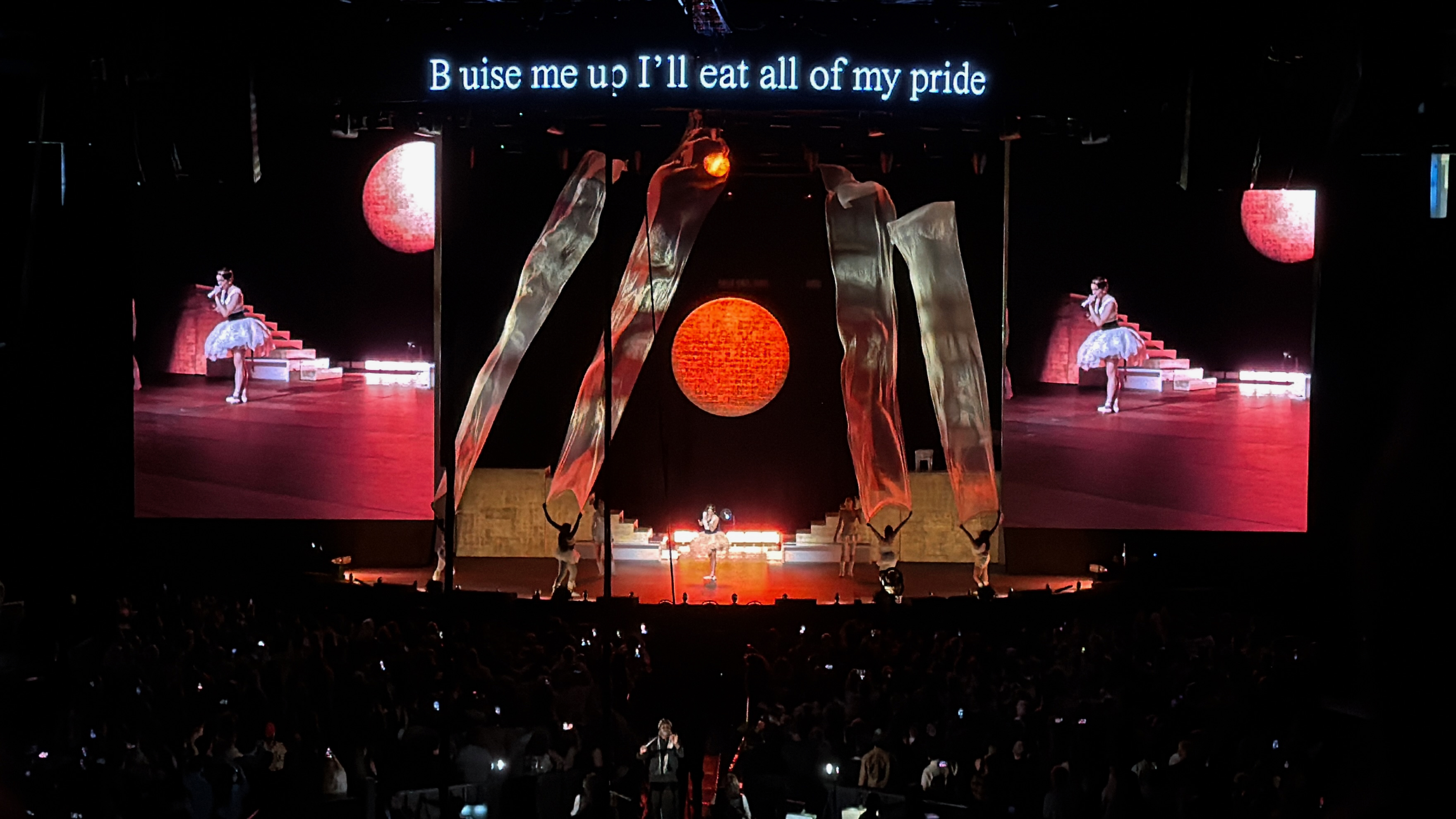Show photo